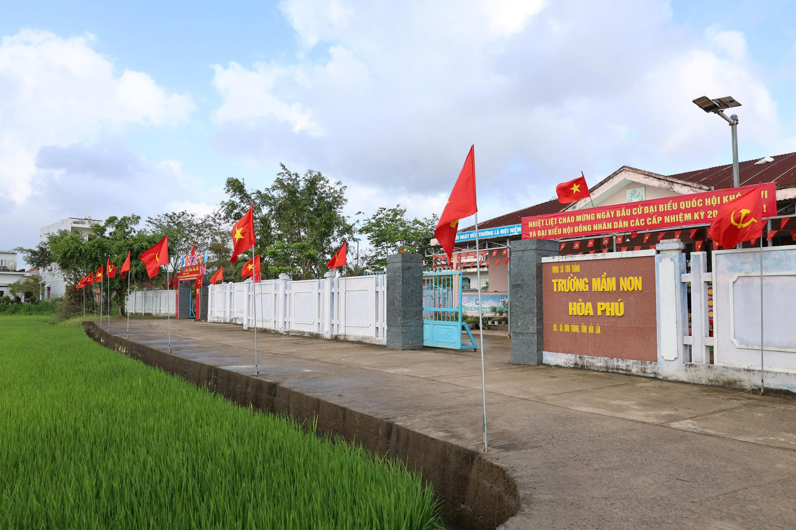 z7604705393825-26840295793115b972d8417c3a38b5d3